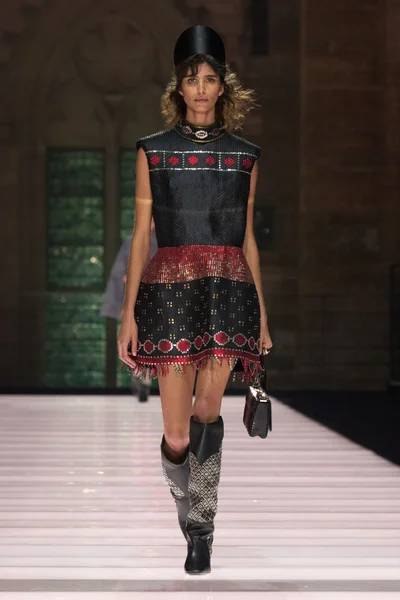 Look 2